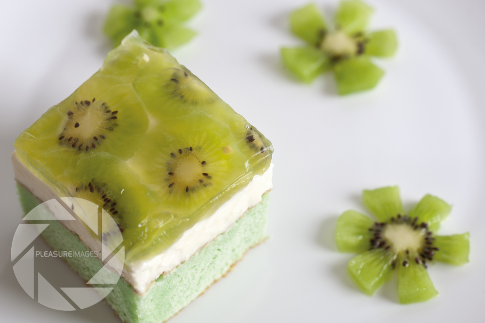 A Kiwifruit Spring Rhapsody cake